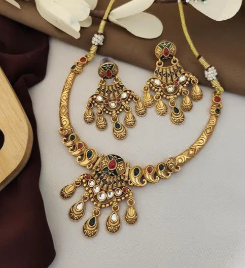 necklace and earrings set