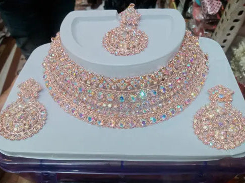 Rose gold necklace set with earrings