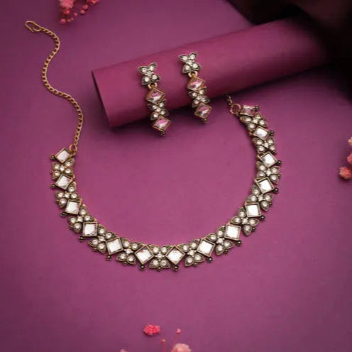 Mevada Jewellery Brass Gold Plated Necklace Set | Elegant Jewellery Set for Women and Girls with Matching Earrings (Pack of 1)